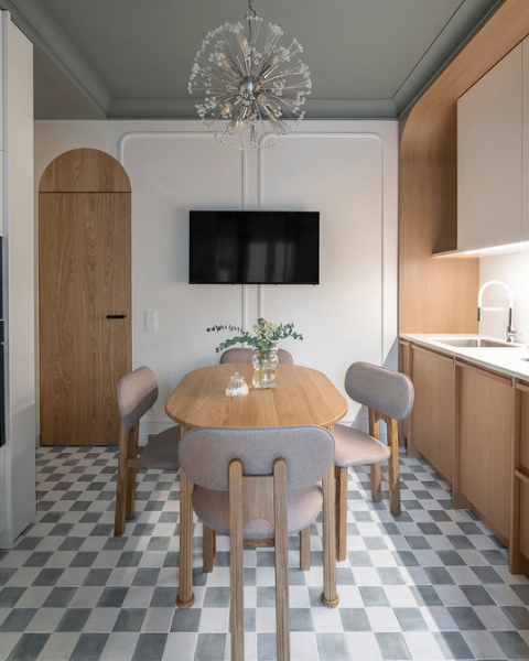 Потолок-2026: советы по выбору отделки и 8 ярких трендов (59 фото)