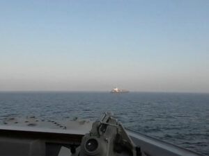 Иран атаковал корабли США в ответ на перехват судна в Оманском заливе