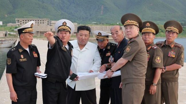 КНДР запустила несколько баллистических ракет в Японское море