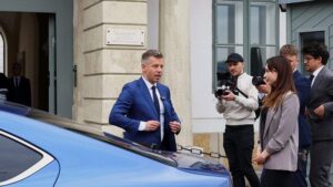 Мадьяр потребовал отставки президента Венгрии