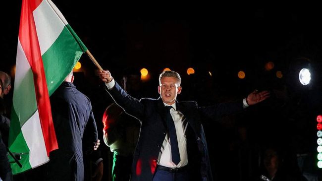 Мадьяр призвал все руководство Венгрии подать в отставку