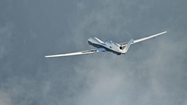 MQ-4C Triton США потерял высоту и связь над Персидским заливом
