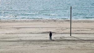 Пятно нефтепродуктов обнаружили в Черном море у берегов Анапы