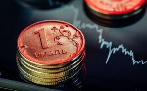 С каким курсом рубля к валюте Россия начинает четверг, 9 апреля?