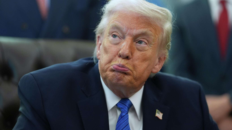 Захватывает умы: Трамп пообещал опубликовать документы об НЛО