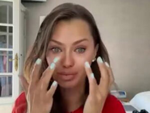 «Зашла на скользкую дорожку»: Боня разрыдалась после ответа Кремля — её уже обвиняют в связях с властью