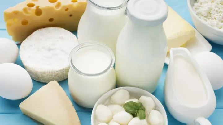 Как нас обманывают производители молочной продукции: Вот что подделывают в России особенно часто