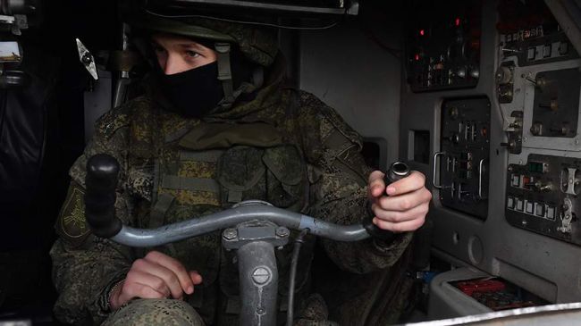 Силы ПВО сбили два летевших к Москве дрона