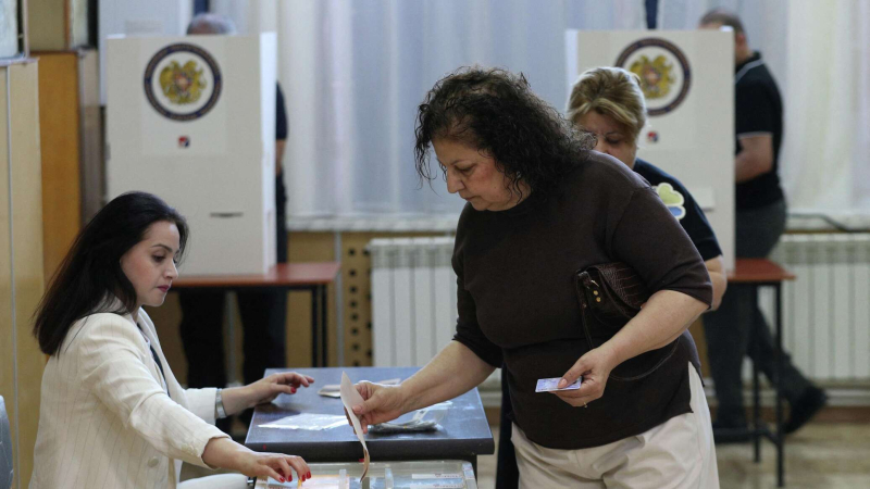 Партия Пашиняна набрала на выборах в Армении 49,7% голосов