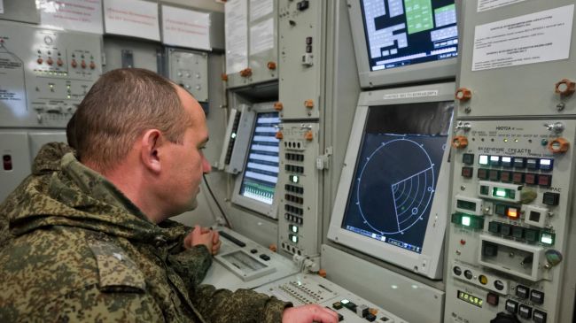 Севастополь подвергся атаке второй раз за ночь