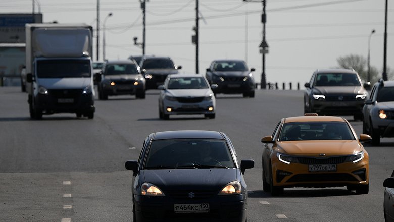 В Москве водители на 27% ускорили проезд дублера «Рублевки» после переразметки
