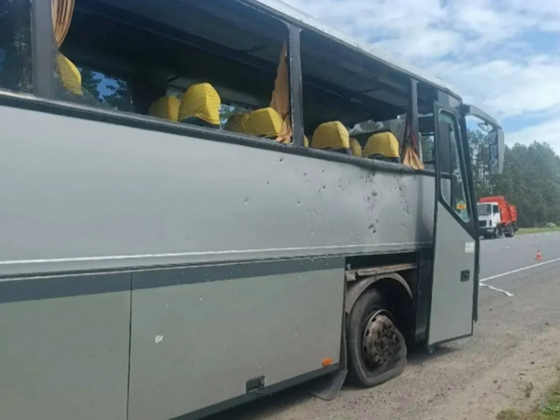 ВСУ атаковали автобус с детьми из Белоруссии под Брянском — есть погибшая и пострадавшие