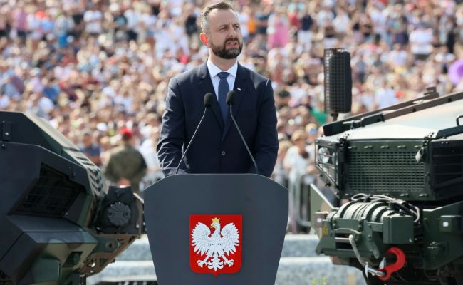 Оружие вместо экономики: Польша решила «правильно» потратить деньги из фонда ЕС
