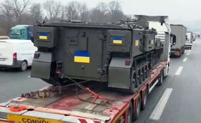 В стиле «Форсажа»: В стельку пьяные британские солдаты угнали БТР с базы