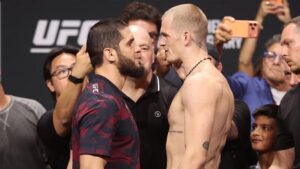 Махачев победил Гэрри, защитил титул UFC и установил рекорд