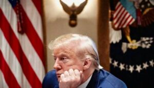 Российский политолог посоветовал Трампу стать наконец политиком
