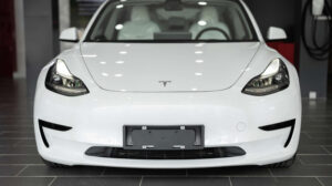 Tesla отзывает из Китая почти 3 млн электрокаров из-за дверных ручек