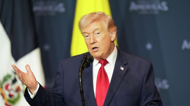 Трамп попытался оправдаться за тайное бегство из аэропорта в Турции